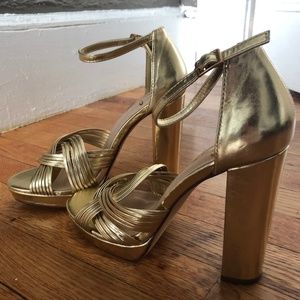 Lulu's Gold Platform Block Heel Sandals 7.5